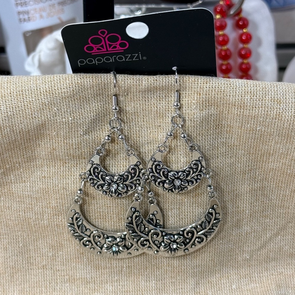 Paparazzi Silver Teardrop Earrings